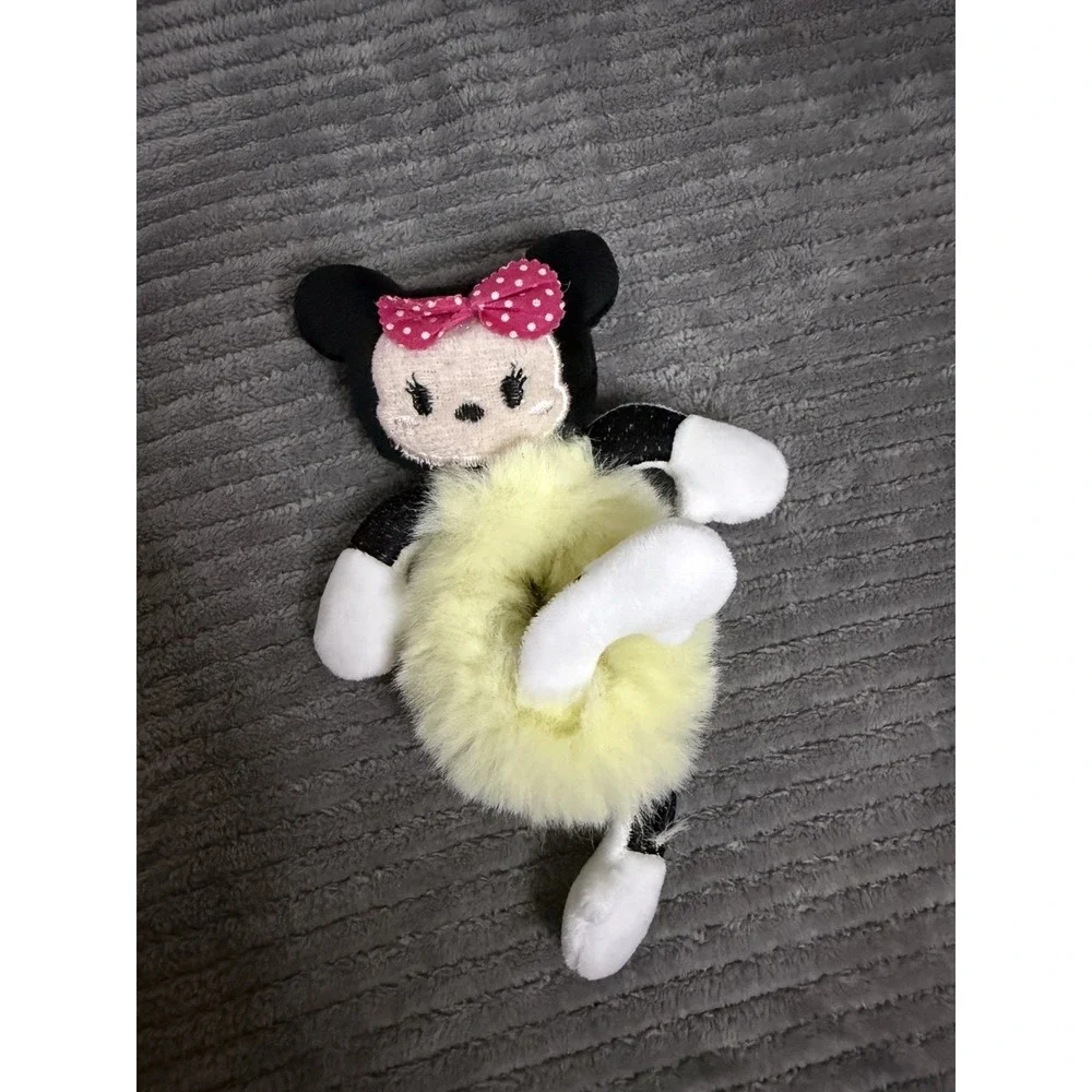 Disney Minnie Mouse hair scrunchie